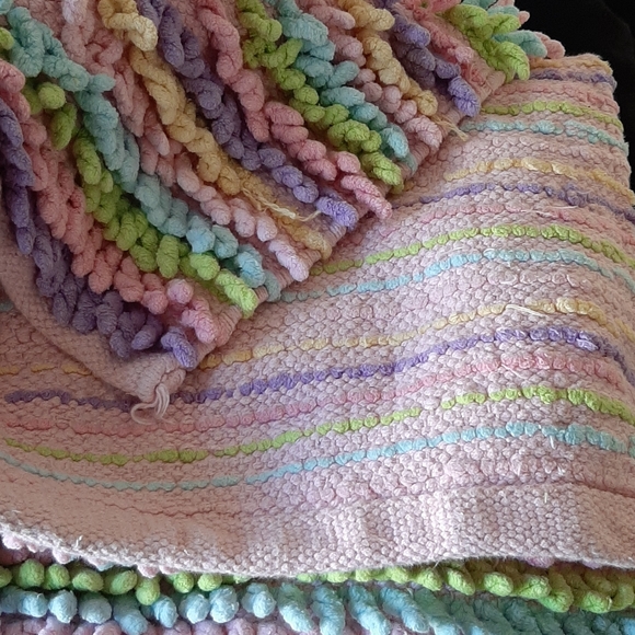 Area rug small - Picture 2 of 2